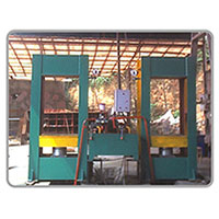 課桌椅壓機(jī)